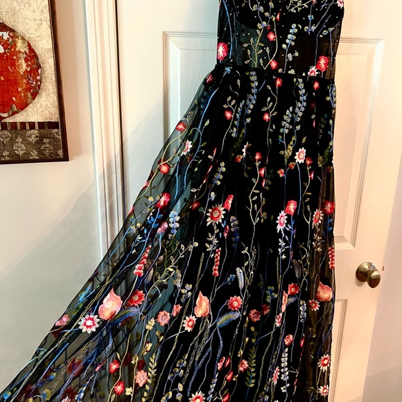 New City Studio Black Illusion Corset Maxi Dress w/Floral Embroidery. Juniors 13 - Picture 6 of 15